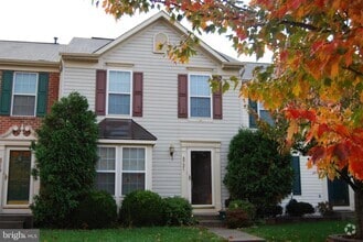Building Photo - 8721 Rochelle Dr
