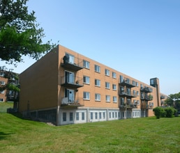 Building Photo - Dillman Place