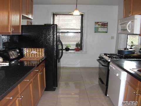 Foto del edificio - 115-25-115-84 84th Ave