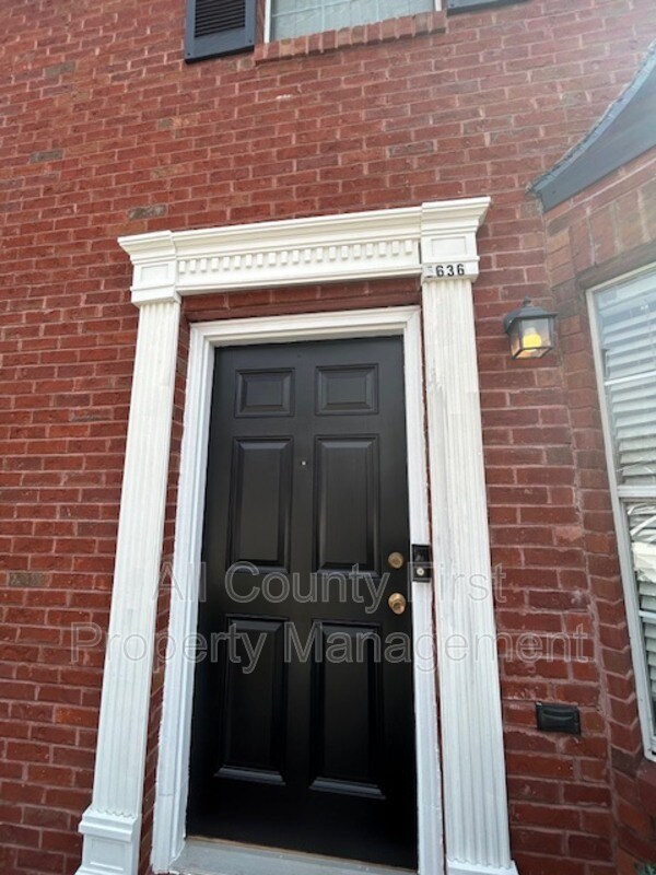 Foto del edificio - 5636 Windfall Ln