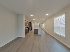 Building Photo - 2407 Foster Hl Rd