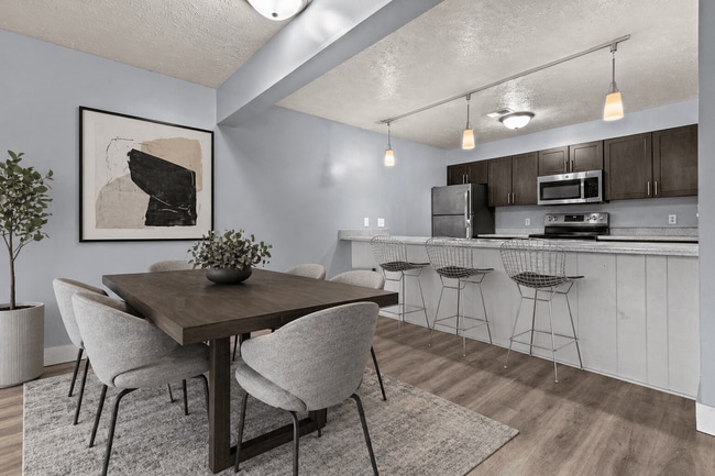 Building Photo - Fairfax Apartments - Lansing, MI