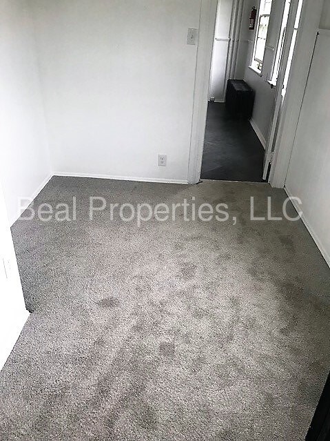 Foto del edificio - 204 E Cross St