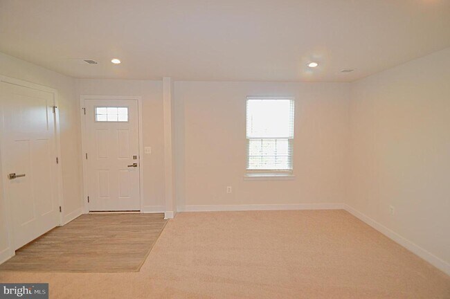 Building Photo - 11328 Willow Green Cir