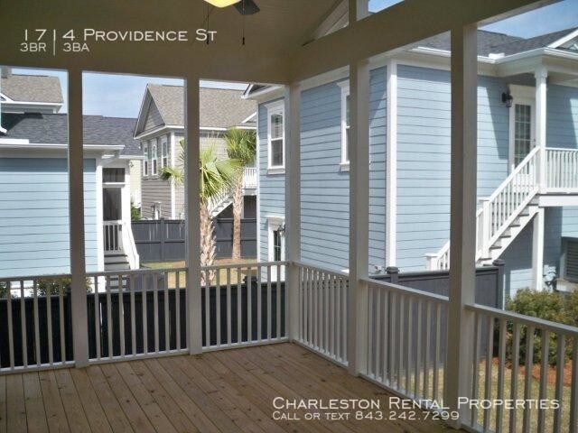 Foto del edificio - 1714 Providence St
