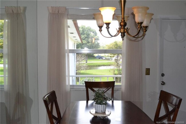 Foto del edificio - 1225 NW 21st St