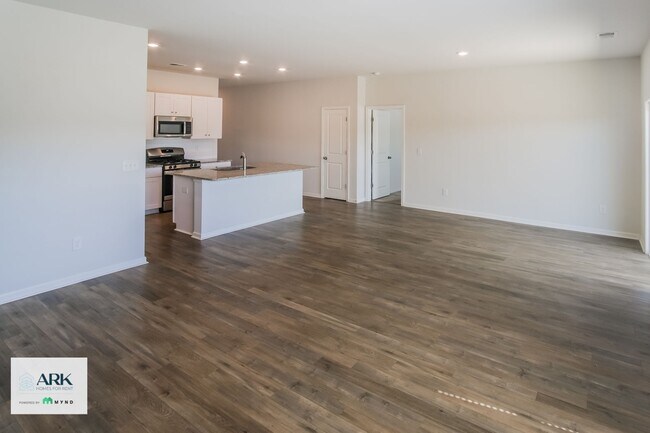 Foto del edificio - 700 Watercliff Dr