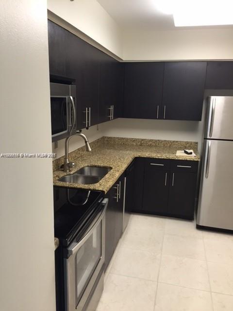 Foto del edificio - 3300 NE 192 St