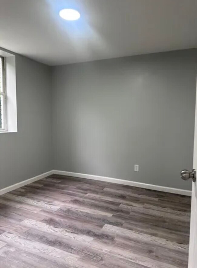 Foto del edificio - 1397 Dandelion Cir