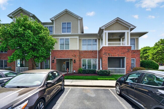 Foto del edificio - 828 Waterford Lake Dr