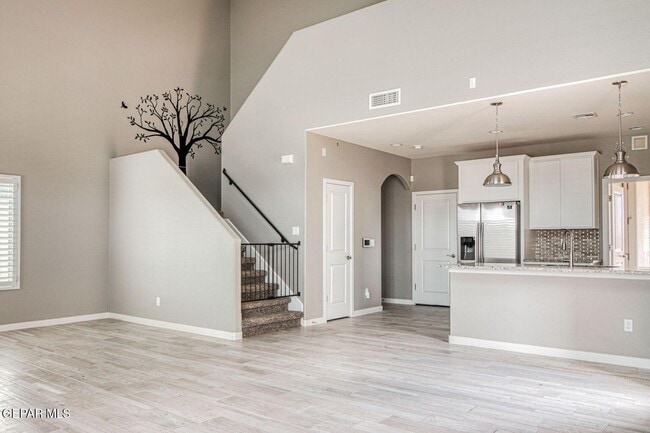 Building Photo - 1925 William Caples St