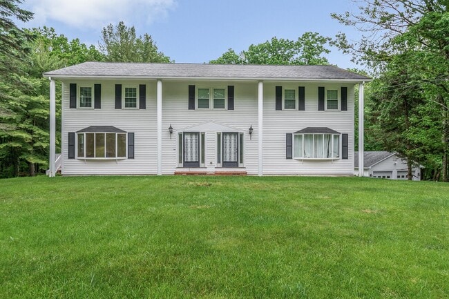 Building Photo - 352 Mammoth Rd