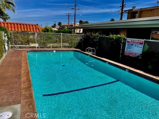 Foto del edificio - 37111 Cathedral Canyon Dr