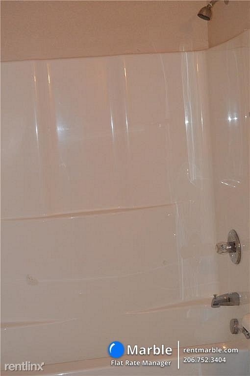 Foto del edificio - 3 br, 2.5 bath Townhome - 9729 Sycamore Dr