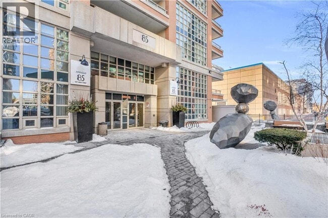 Building Photo - 85 E Liberty St