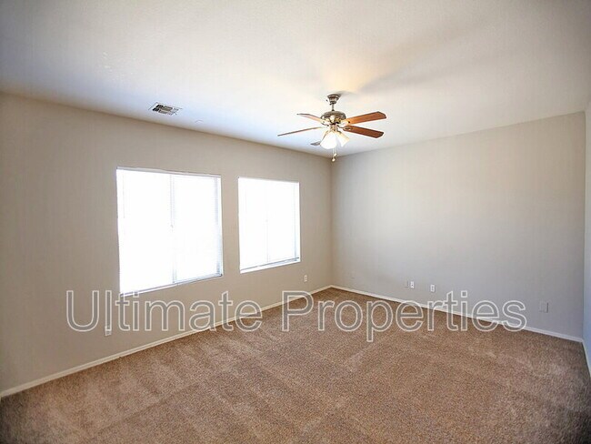 Building Photo - 9106 W Cypress St