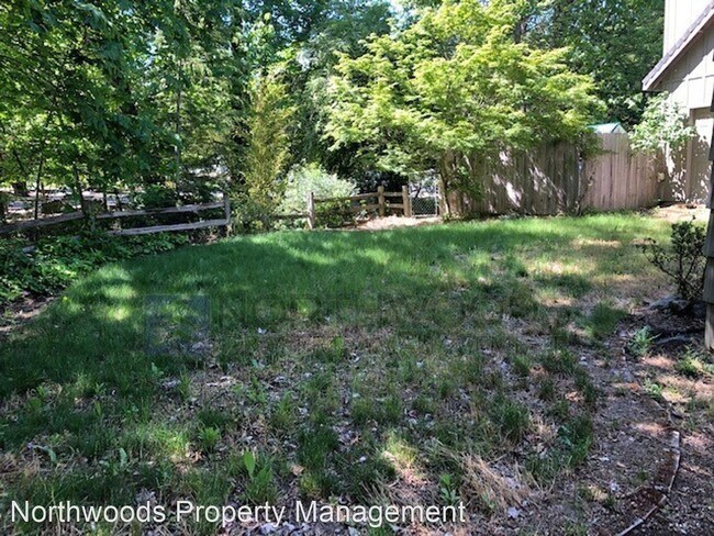 Foto del edificio - 1 br, 1 bath House - 245 West D St