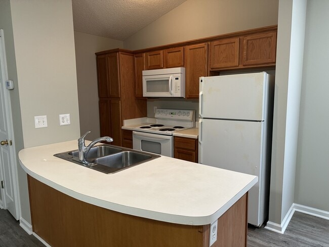 Building Photo - 3918 Elizabeth Ave