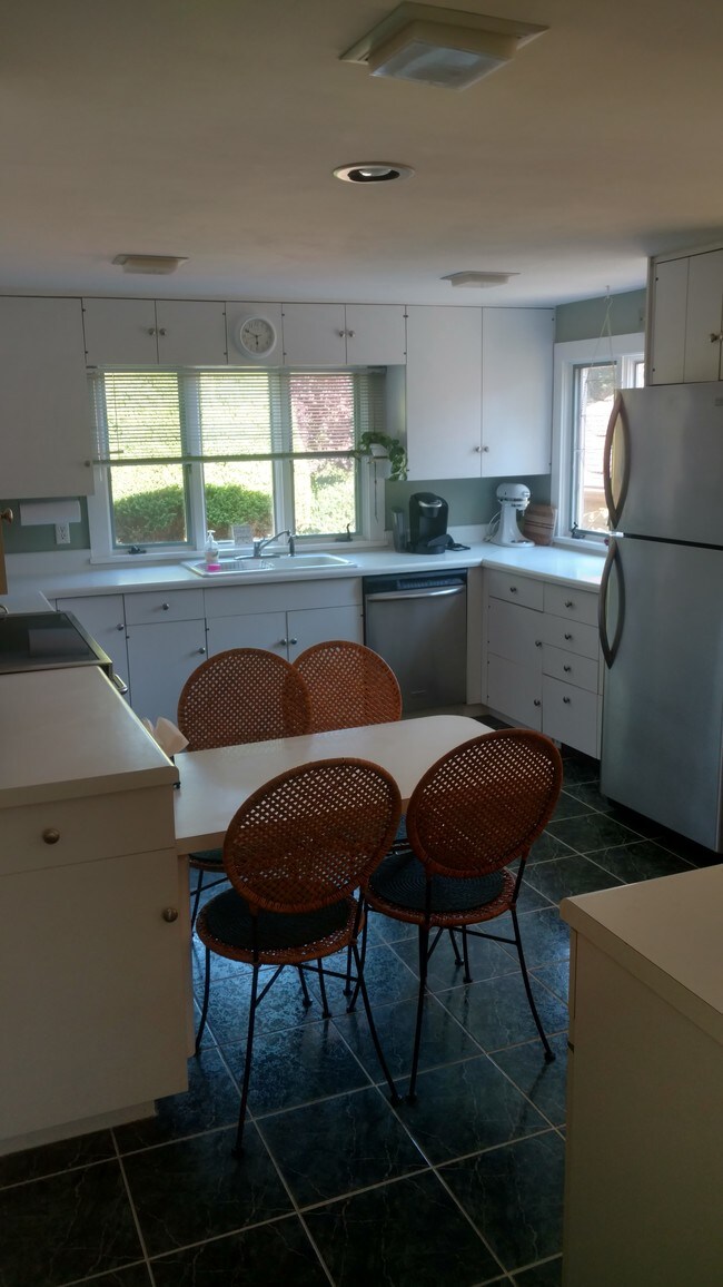 Kitchen - 11 Academy Ln