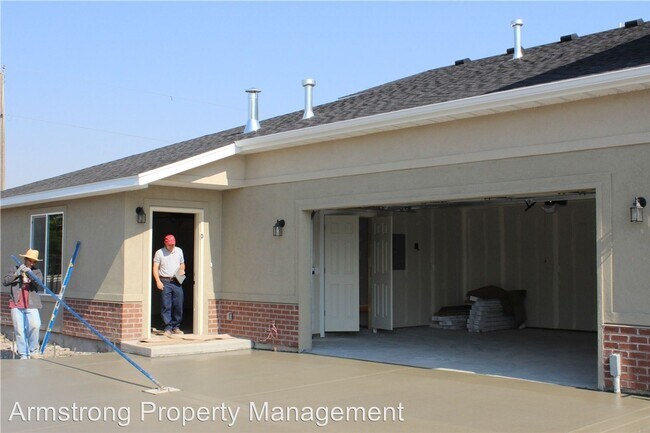 Building Photo - 621 S 1050 W