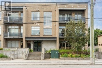 Building Photo - 682 Churchill Ave N