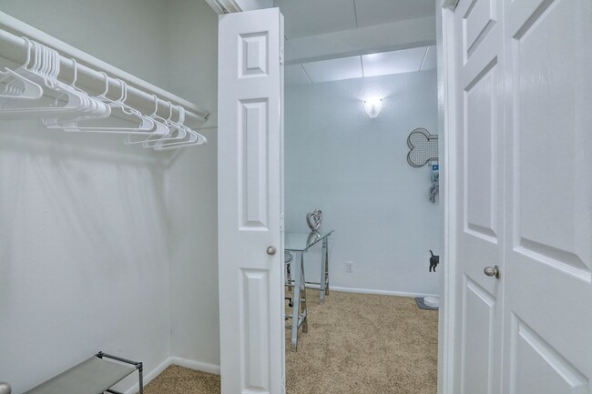 Interior Photo - The Valencia