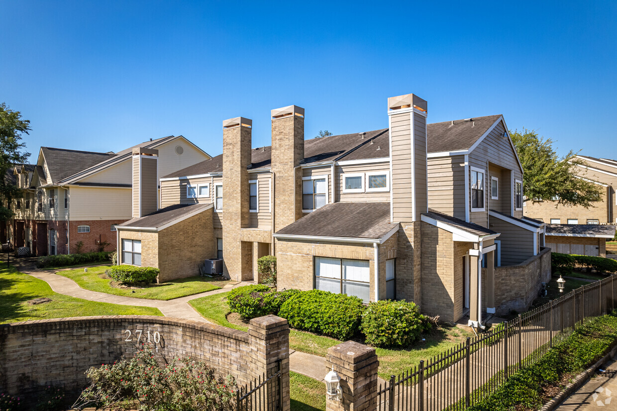 Primary Photo - Grants Lake Condominiums