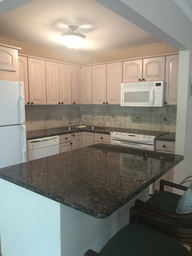 Foto principal - 109 Ave D