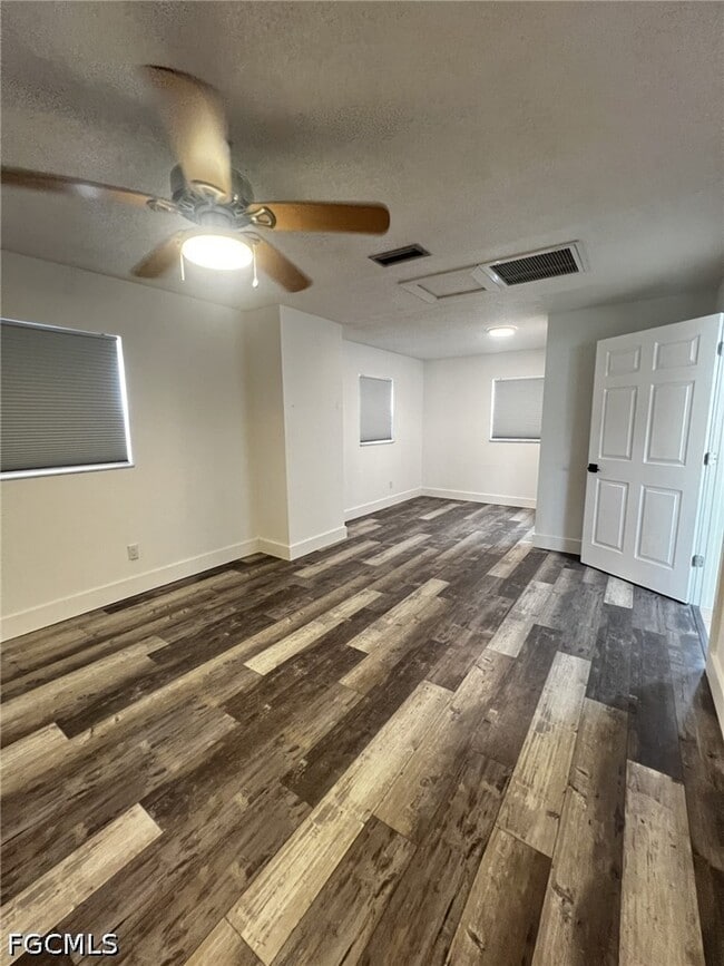 Building Photo - 4145 Saums Dr
