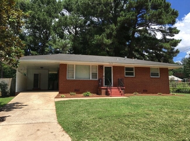 Building Photo - 4102 Maxwell Dr NW