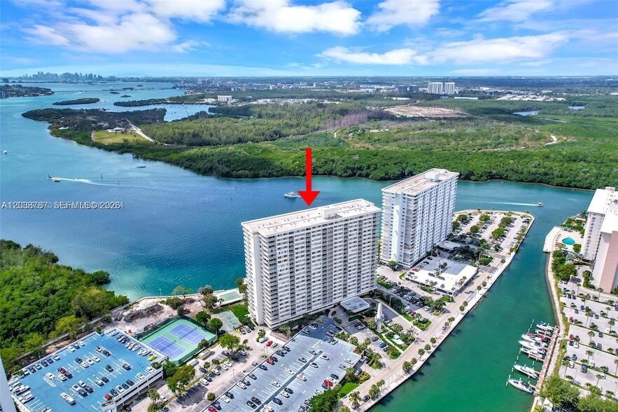 Photo - 300 BAYVIEW DR Unit 1711