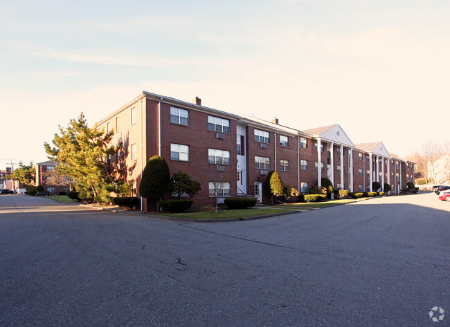 Building Photo - Old Colony Apartments