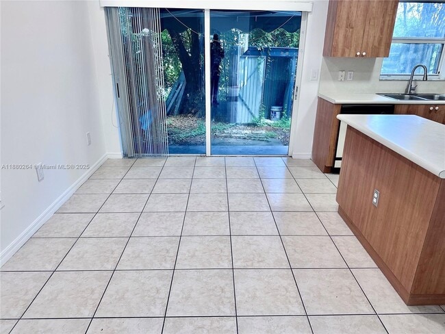 Foto del edificio - 1631 SE 30th St