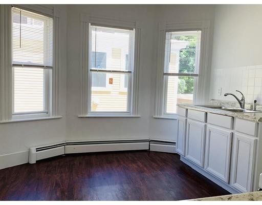 Building Photo - 144 Lowell St