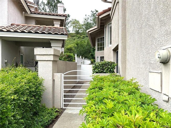 Building Photo - 6 Pinyon Jay Lane, Aliso Viejo, CA 92656 -...