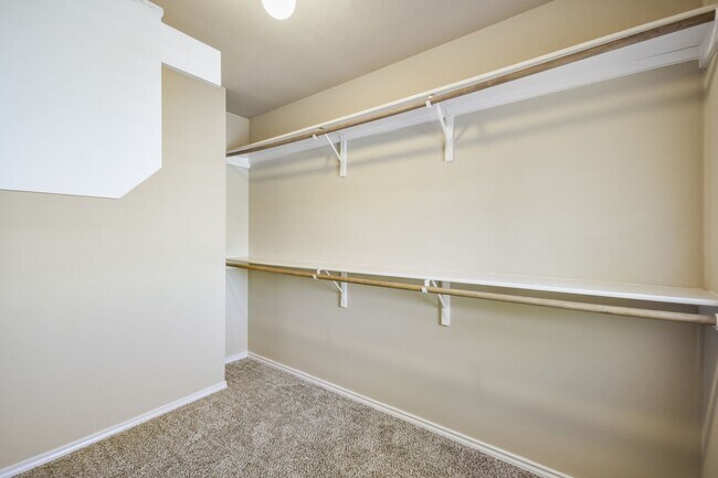Building Photo - 1420B Muirfield Bend Dr
