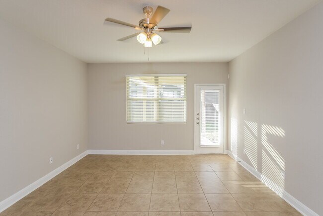 Foto del edificio - 11328 Silver Rose