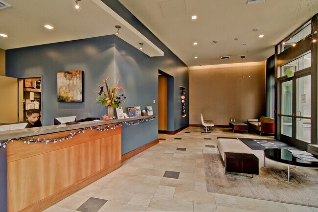 Foto del edificio - Great 2bd/2ba modern town home located in the center of South Lake Union W/S/G and ( 2) parking s...