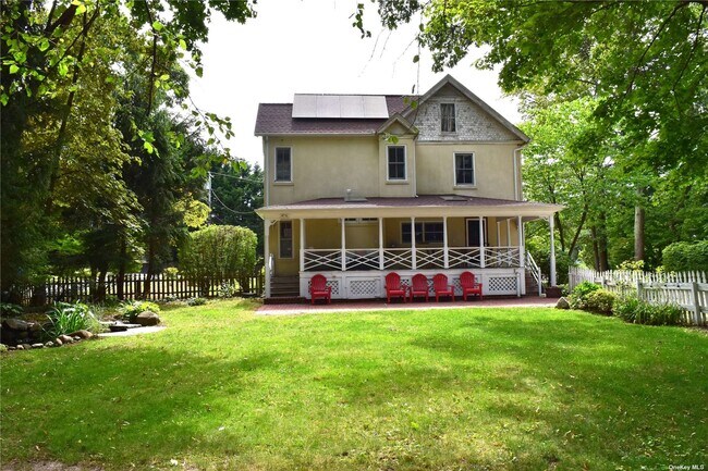 Foto del edificio - 218 Barnum Ave