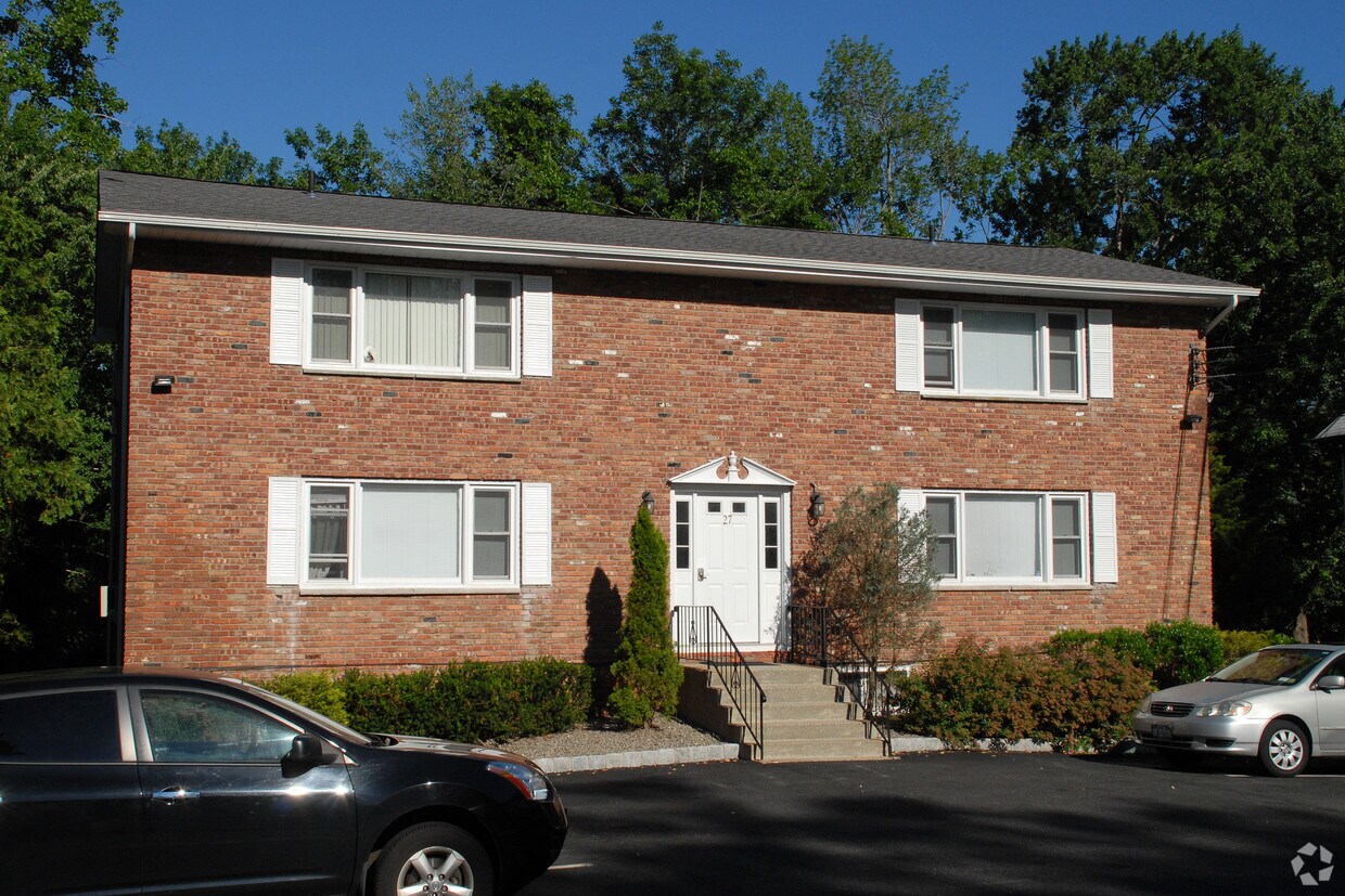 Foto del edificio - 27 N Route 303