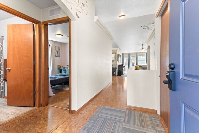 Foto del edificio - 5 Bedroom Ranch Available in Maple Hill