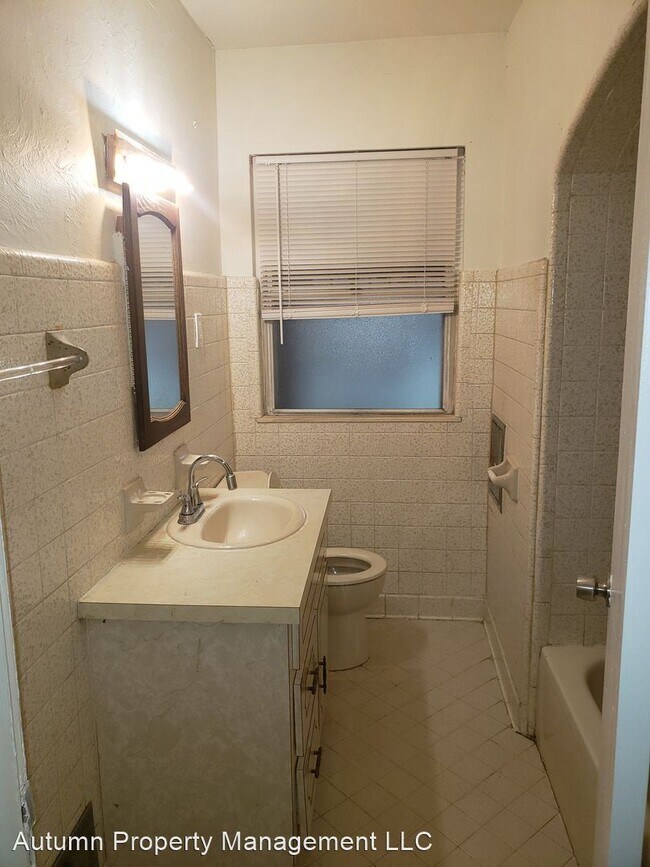Building Photo - 2 br, 1 bath House - 15906 Collingham Dr