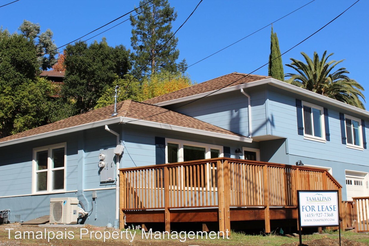 Primary Photo - 91 W Crescent Dr