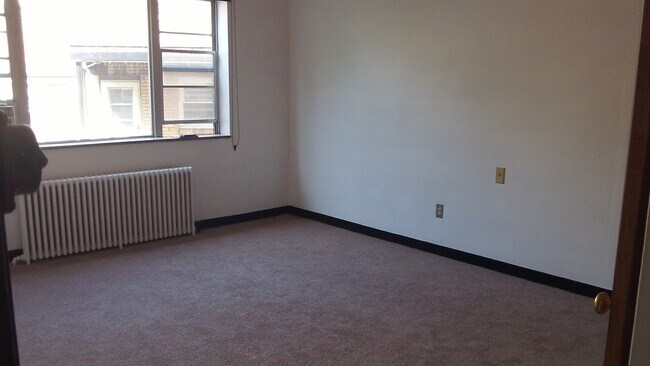 Foto del edificio - 5735 Ellsworth Ave