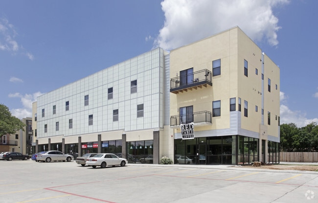 Primary Photo - Village on South Congress