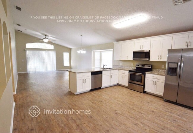 Foto del edificio - 5581 Los Palma Vista Dr