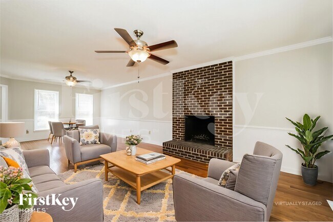 Foto del edificio - 3125 Glenshire Dr