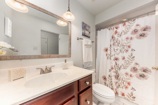 Foto del edificio - 8501 Loveland Ln