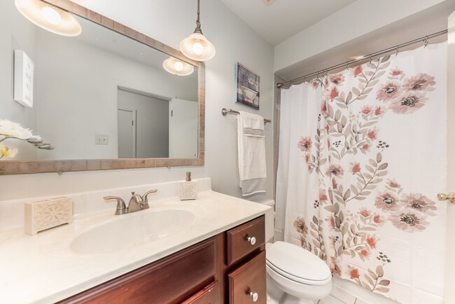 Building Photo - 8501 Loveland Ln