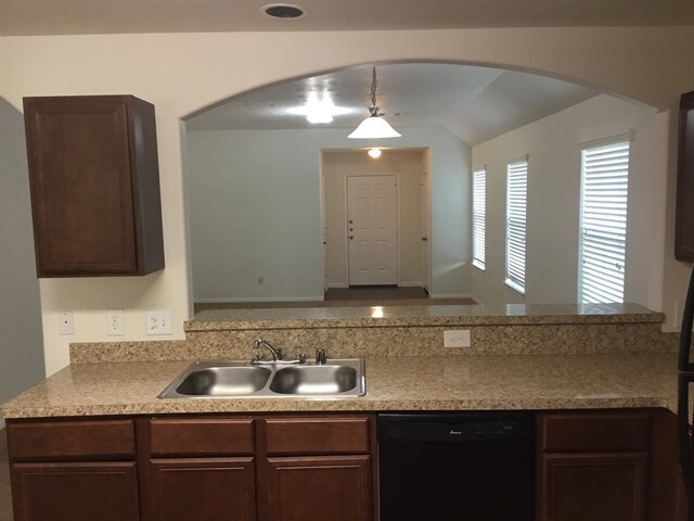 Foto del edificio - 22371 Queenbury Hills Dr